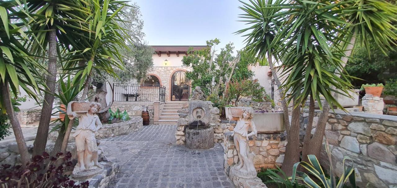 Case Vacanza La Greppia Rodi Garganico Exterior photo